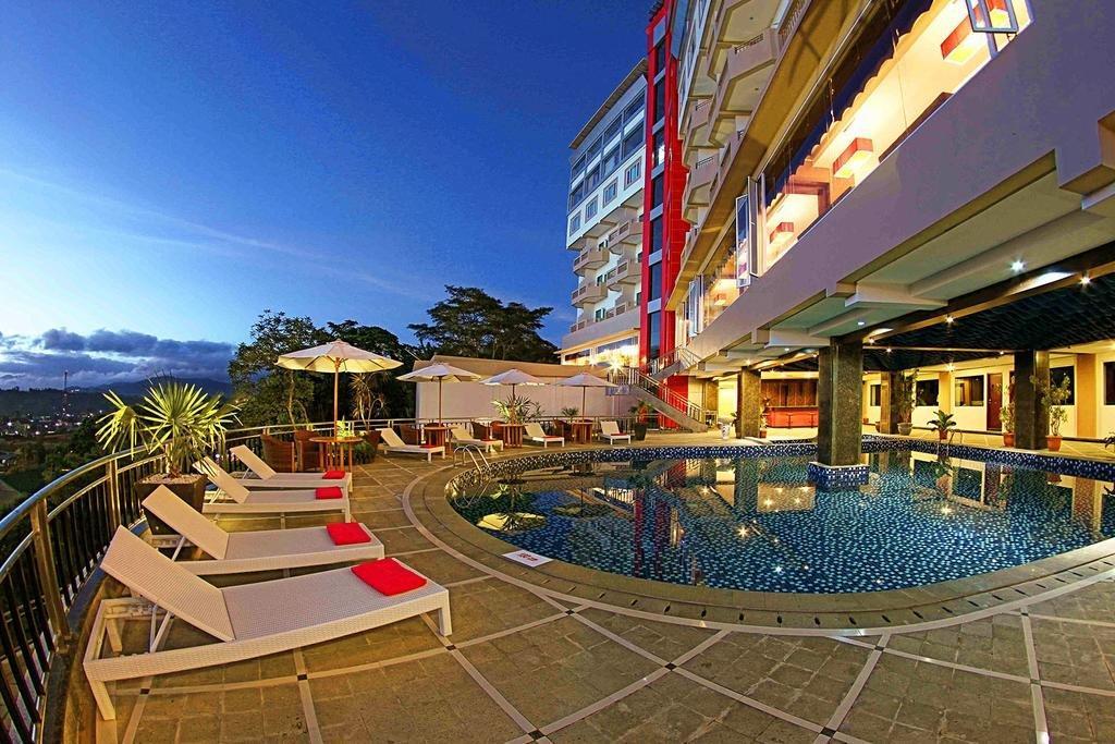 Grand Rocky Hotel Bukittinggi Buitenkant foto