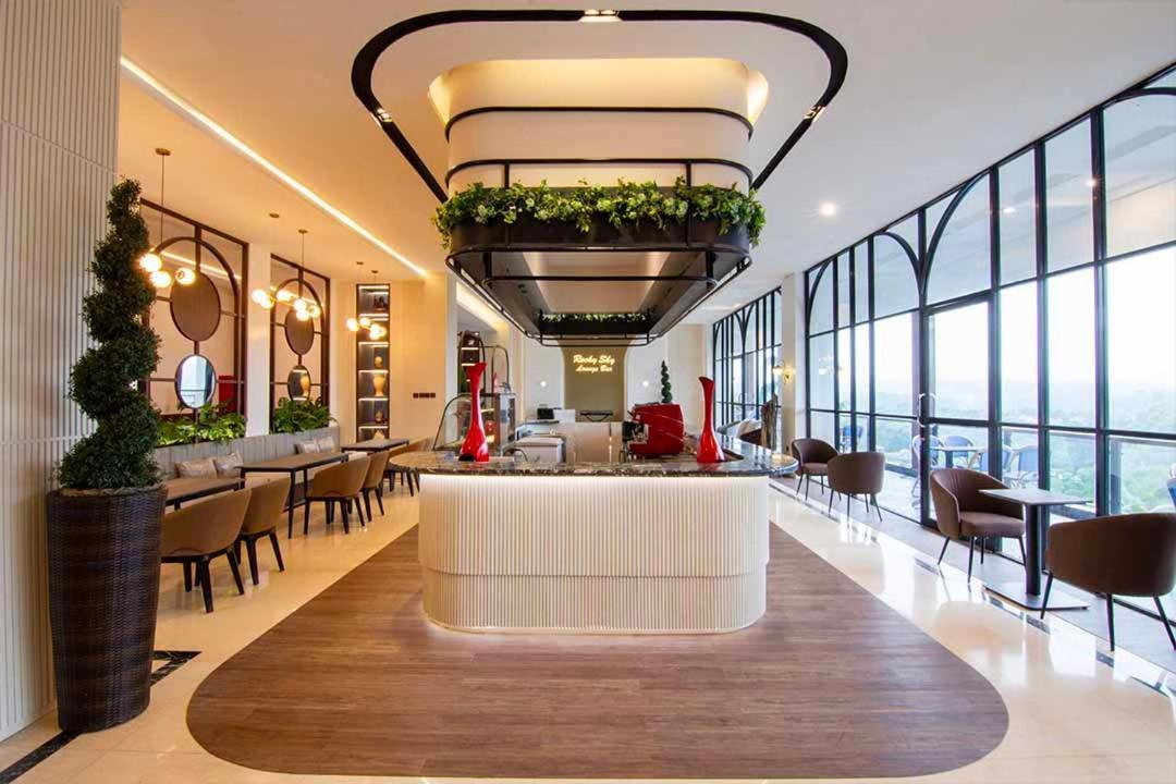 Grand Rocky Hotel Bukittinggi Buitenkant foto