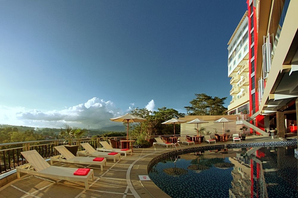 Grand Rocky Hotel Bukittinggi Buitenkant foto