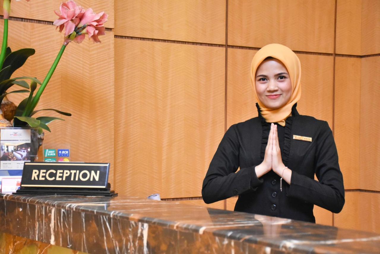 Grand Rocky Hotel Bukittinggi Buitenkant foto